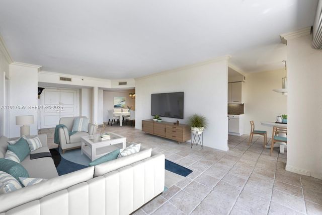 20281 E Country Club Drive 1009, Aventura, FL 33180