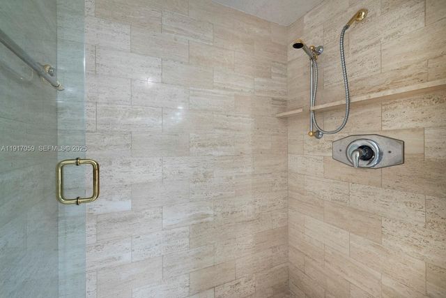 20281 E Country Club Drive 1009, Aventura, FL 33180