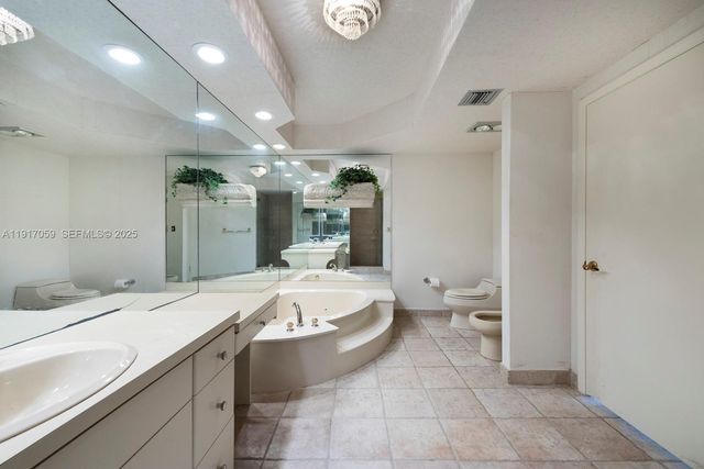 20281 E Country Club Drive 1009, Aventura, FL 33180
