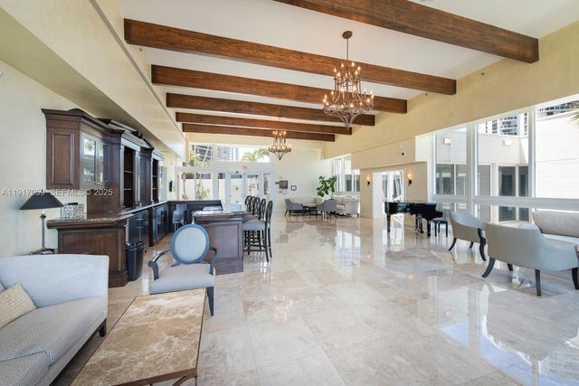 20281 E Country Club Drive 1009, Aventura, FL 33180