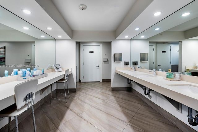 20281 E Country Club Drive 1009, Aventura, FL 33180