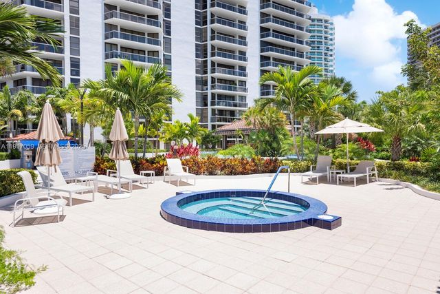 20281 E Country Club Drive 1009, Aventura, FL 33180