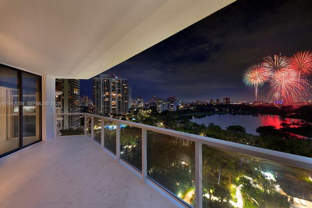 20281 E Country Club Drive 1009, Aventura, FL 33180