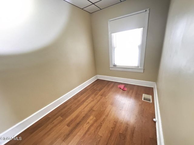 31 Charles Street, Waterford, NY 12188