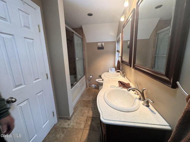 31 Charles Street, Waterford, NY 12188