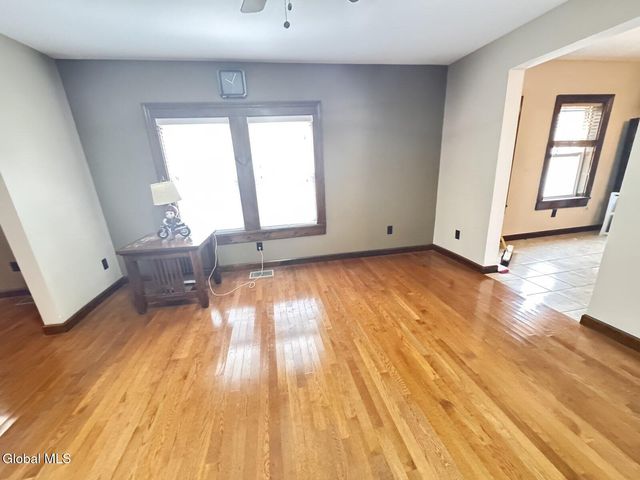 31 Charles Street, Waterford, NY 12188