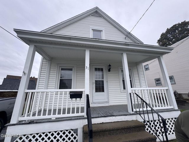 31 Charles Street, Waterford, NY 12188