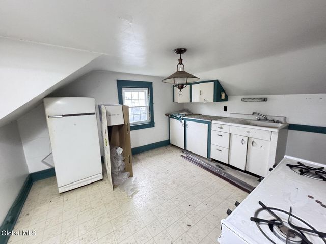 31 Charles Street, Waterford, NY 12188