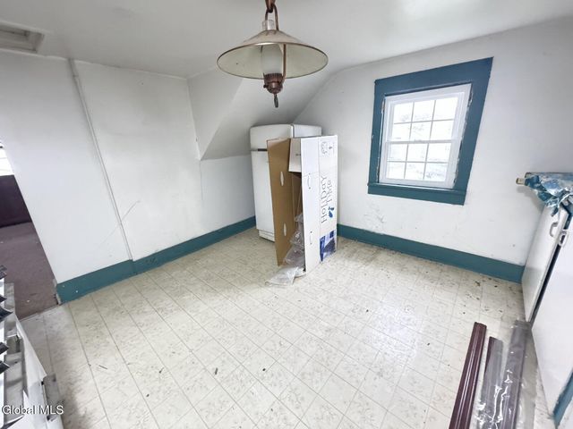 31 Charles Street, Waterford, NY 12188