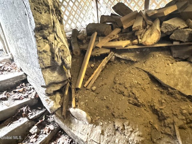 31 Charles Street, Waterford, NY 12188