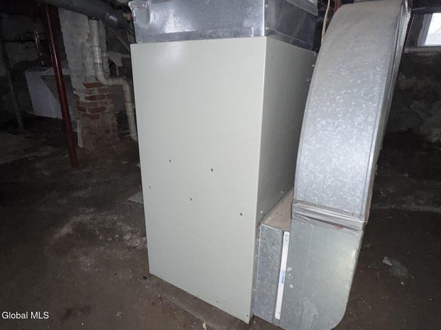 31 Charles Street, Waterford, NY 12188