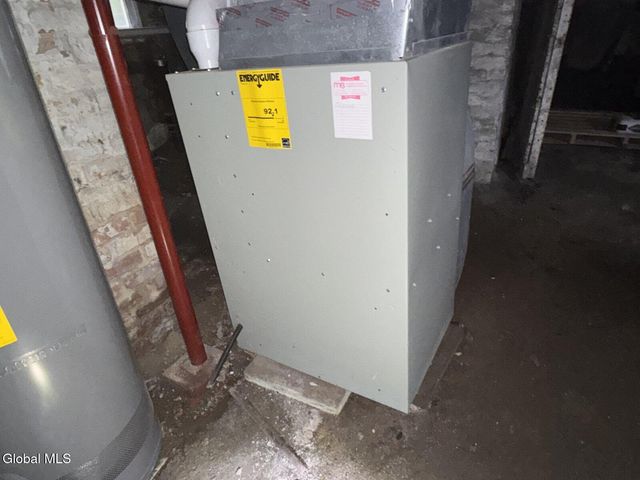 31 Charles Street, Waterford, NY 12188