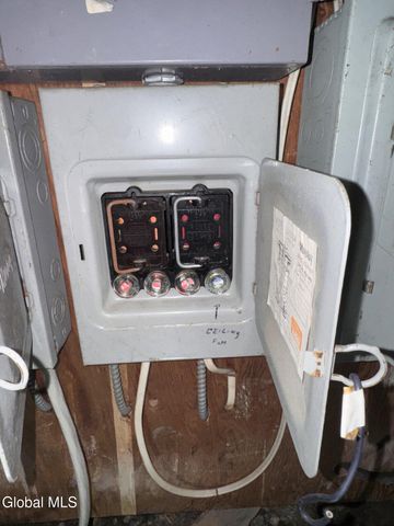 31 Charles Street, Waterford, NY 12188