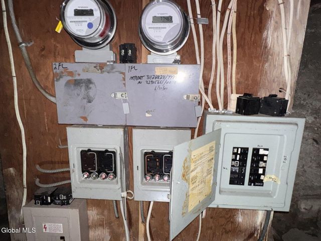 31 Charles Street, Waterford, NY 12188