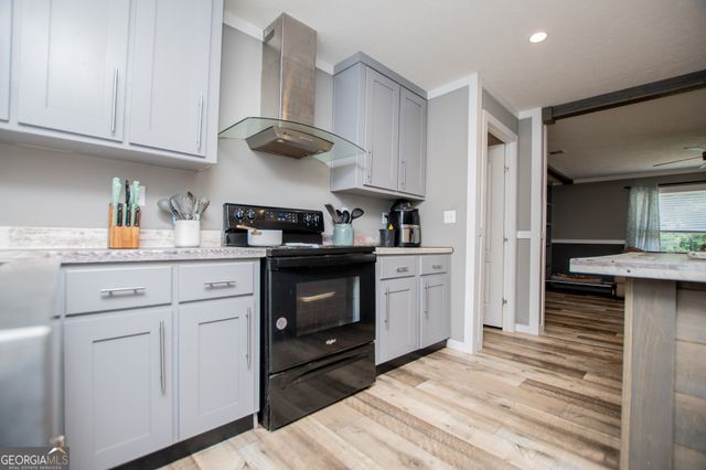 200 Duck Pond Road, Roopville, GA 30170