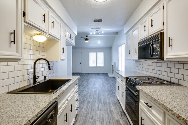 4749 2nd Street, Lubbock, TX 79416