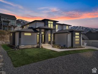 94 S 950 E, Hyde Park, UT 84318