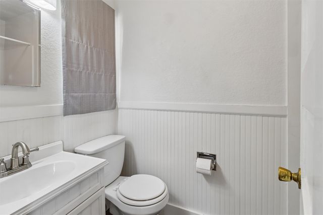 200 Fulton Drive, Des Moines, IA 50315