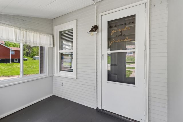 200 Fulton Drive, Des Moines, IA 50315