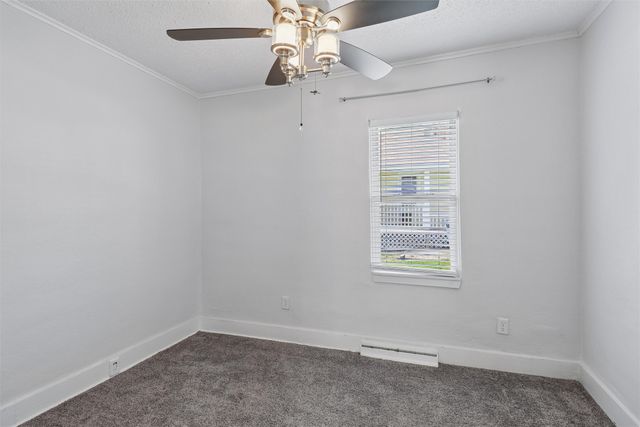 200 Fulton Drive, Des Moines, IA 50315