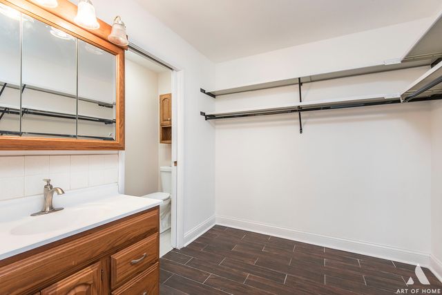 1049 W Ogden Avenue 212, Naperville, IL 60563