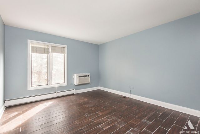1049 W Ogden Avenue 212, Naperville, IL 60563