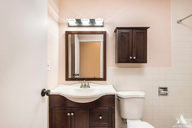 1049 W Ogden Avenue 212, Naperville, IL 60563