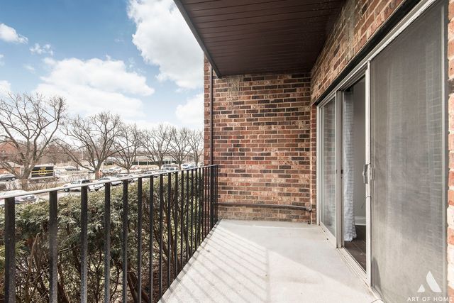 1049 W Ogden Avenue 212, Naperville, IL 60563