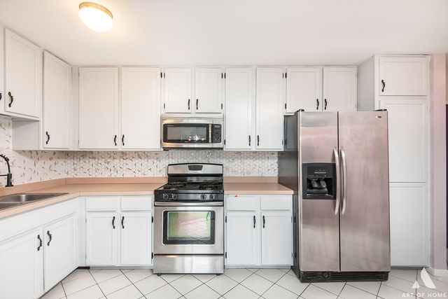 1049 W Ogden Avenue 212, Naperville, IL 60563