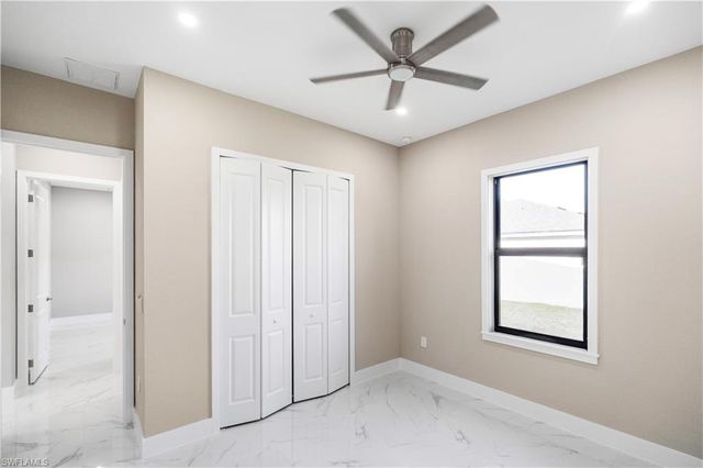 2813 19TH ST SW, Lehigh Acres, FL 33976