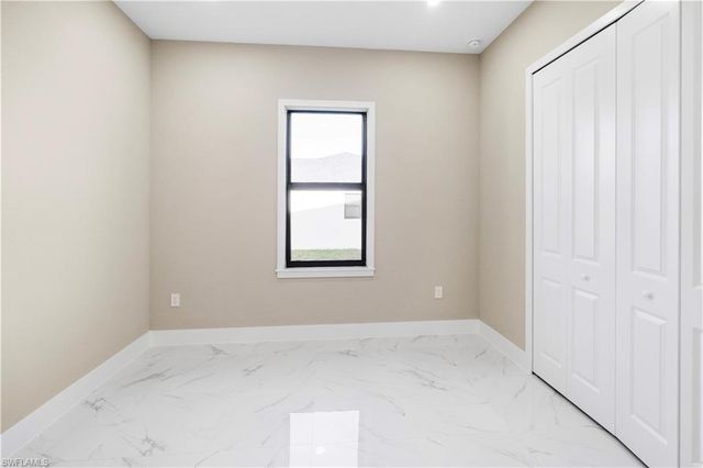 2813 19TH ST SW, Lehigh Acres, FL 33976