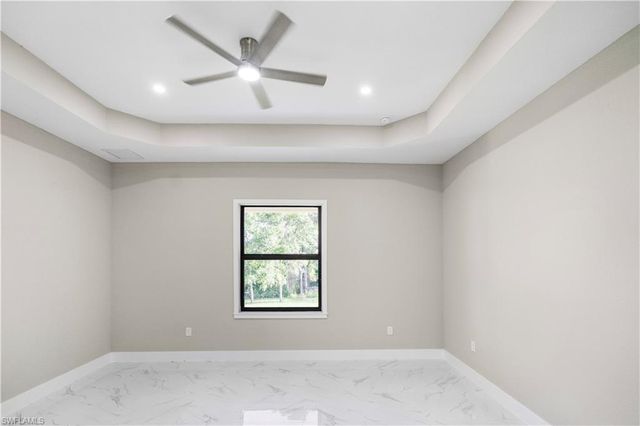 2813 19TH ST SW, Lehigh Acres, FL 33976