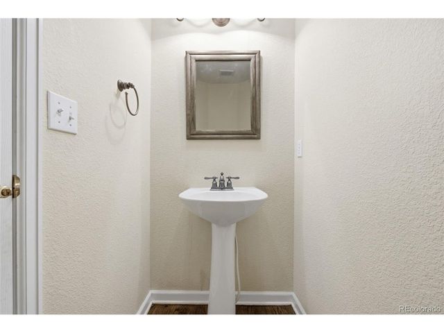 7148 S Quemoy St, Aurora, CO 80016
