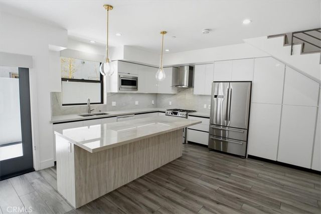 829 N Martel 4, Los Angeles, CA 90046