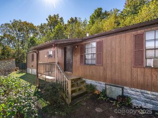 115 Mystery Lane, Burnsville, NC 28714