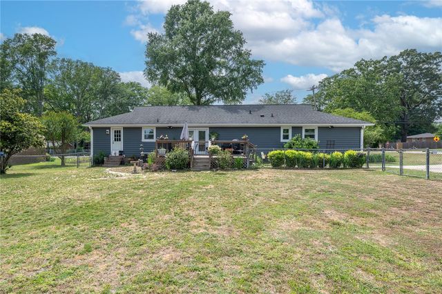 504 Cunningham Road, Taylors, SC 29687