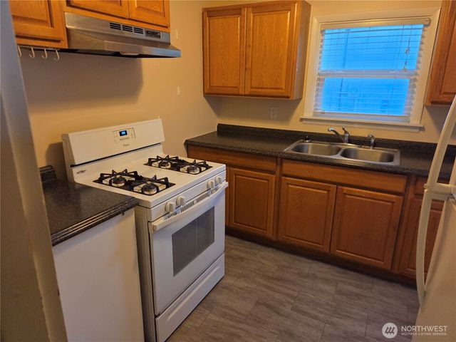 580 Sroufe Street, Port Orchard, WA 98366
