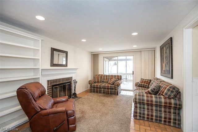 5866 Ogilby Drive, Hudson, OH 44236