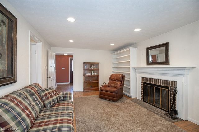 5866 Ogilby Drive, Hudson, OH 44236