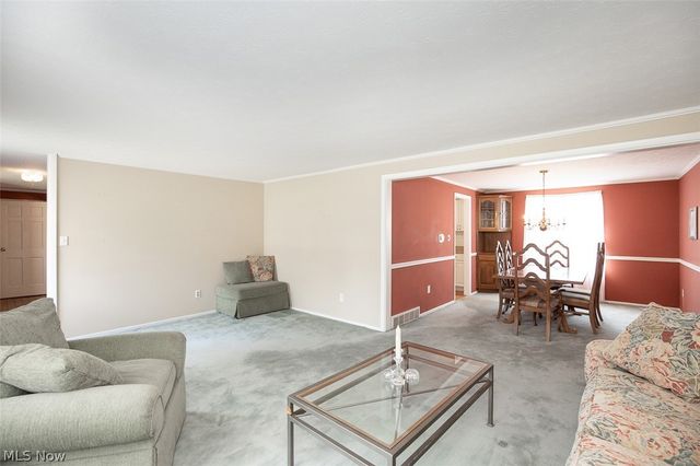 5866 Ogilby Drive, Hudson, OH 44236