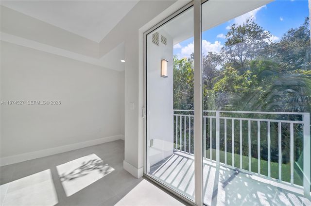 1536 NW 15th Ave 302, Miami, FL 33125