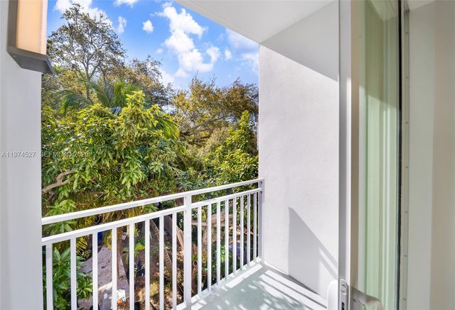 1536 NW 15th Ave 302, Miami, FL 33125