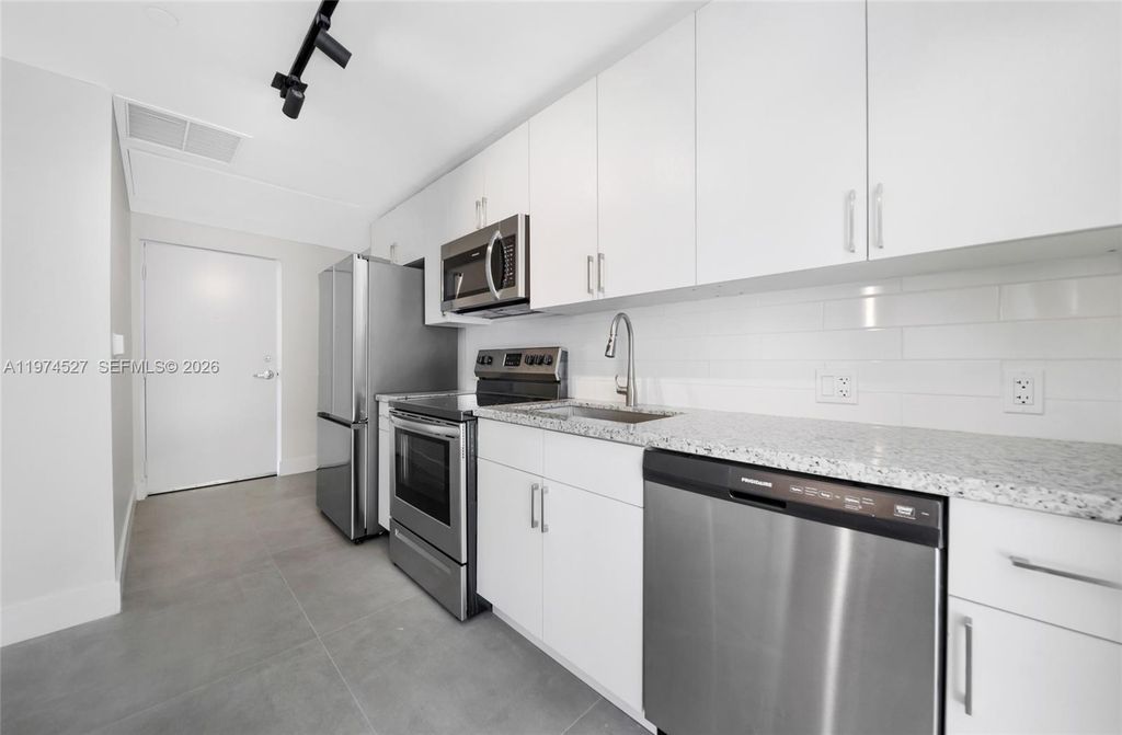 1536 NW 15th Ave 302, Miami, FL 33125