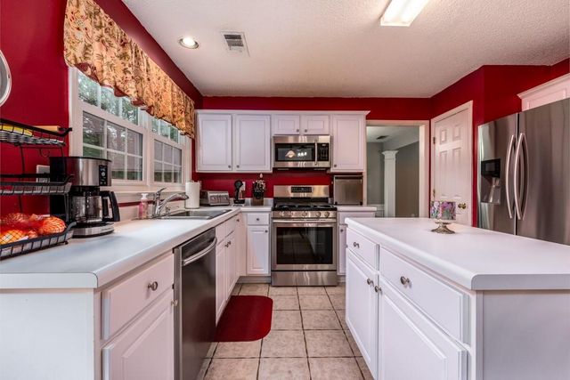 660 Glenbarrett Court NE, Marietta, GA 30066