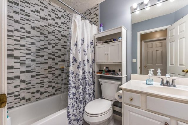 660 Glenbarrett Court NE, Marietta, GA 30066