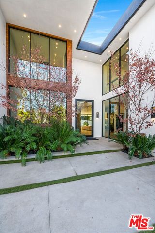 4530 Libbit Avenue, Encino (los Angeles), CA 91436