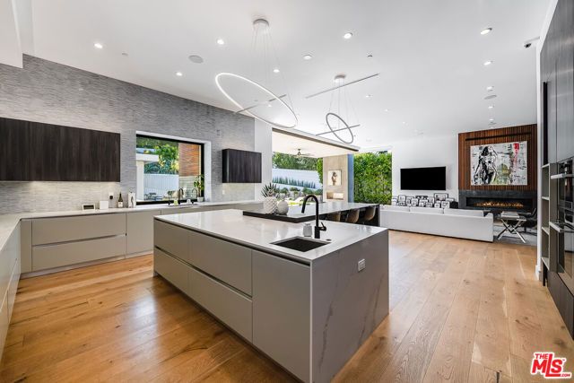 4530 Libbit Avenue, Encino (los Angeles), CA 91436