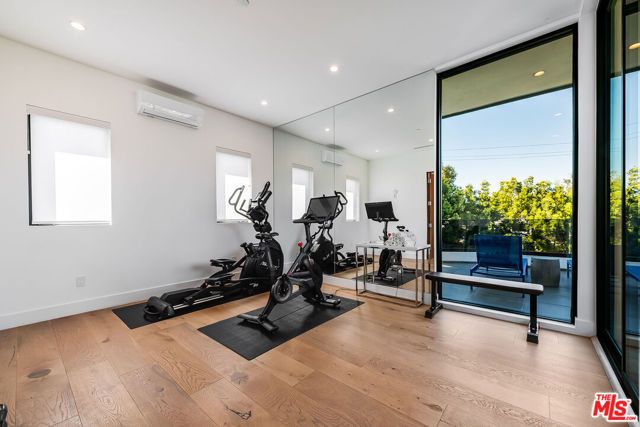 4530 Libbit Avenue, Encino (los Angeles), CA 91436