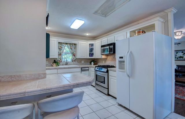 109 Winnwood Road, Little Rock, AR 72207