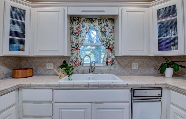 109 Winnwood Road, Little Rock, AR 72207